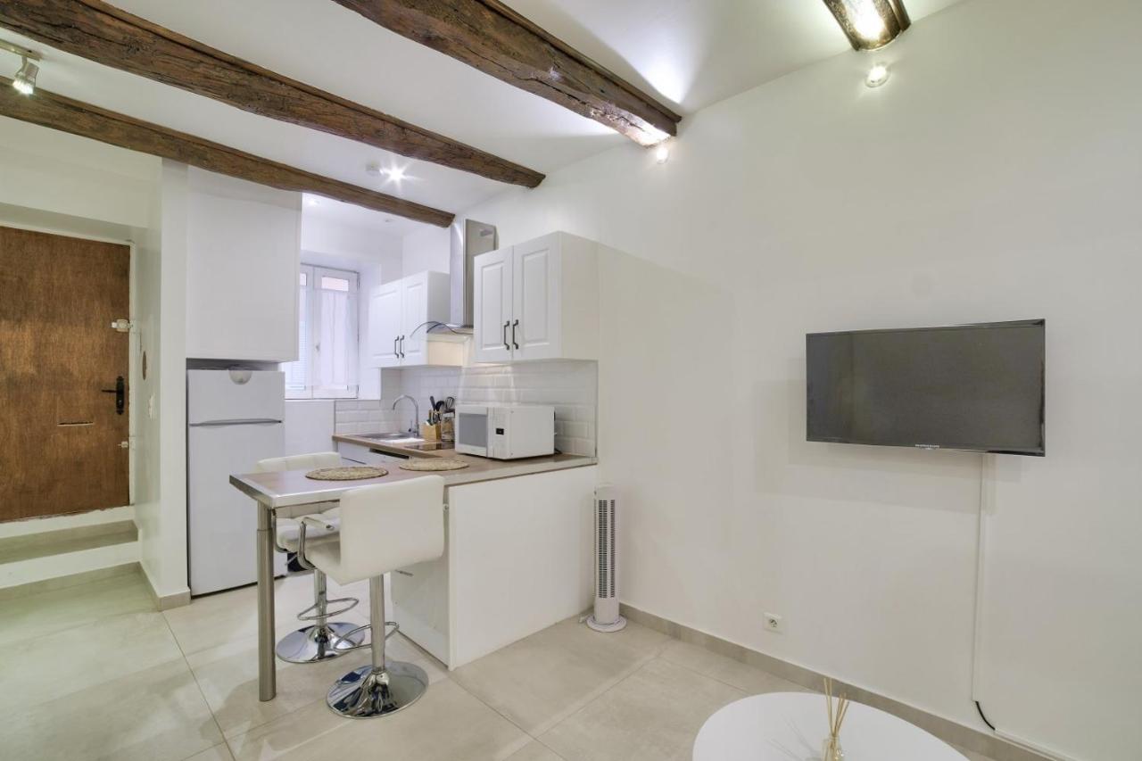 Superb Flat Near The Beach In Антіб Екстер'єр фото