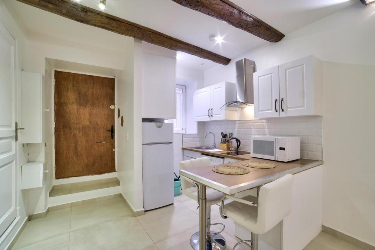 Superb Flat Near The Beach In Антіб Екстер'єр фото